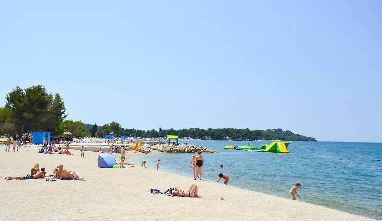 Apartment In Veli Vrh Pula 0*,